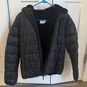 Aritzia TNA black Quilted Jacket with Plush Lining